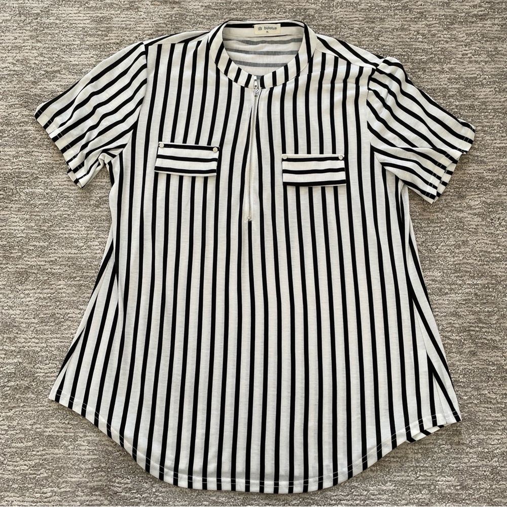 Bulotus Shirt Womens XL Black White Stripe 1/2 Zip Short Sleeve Soft Faux Pocket